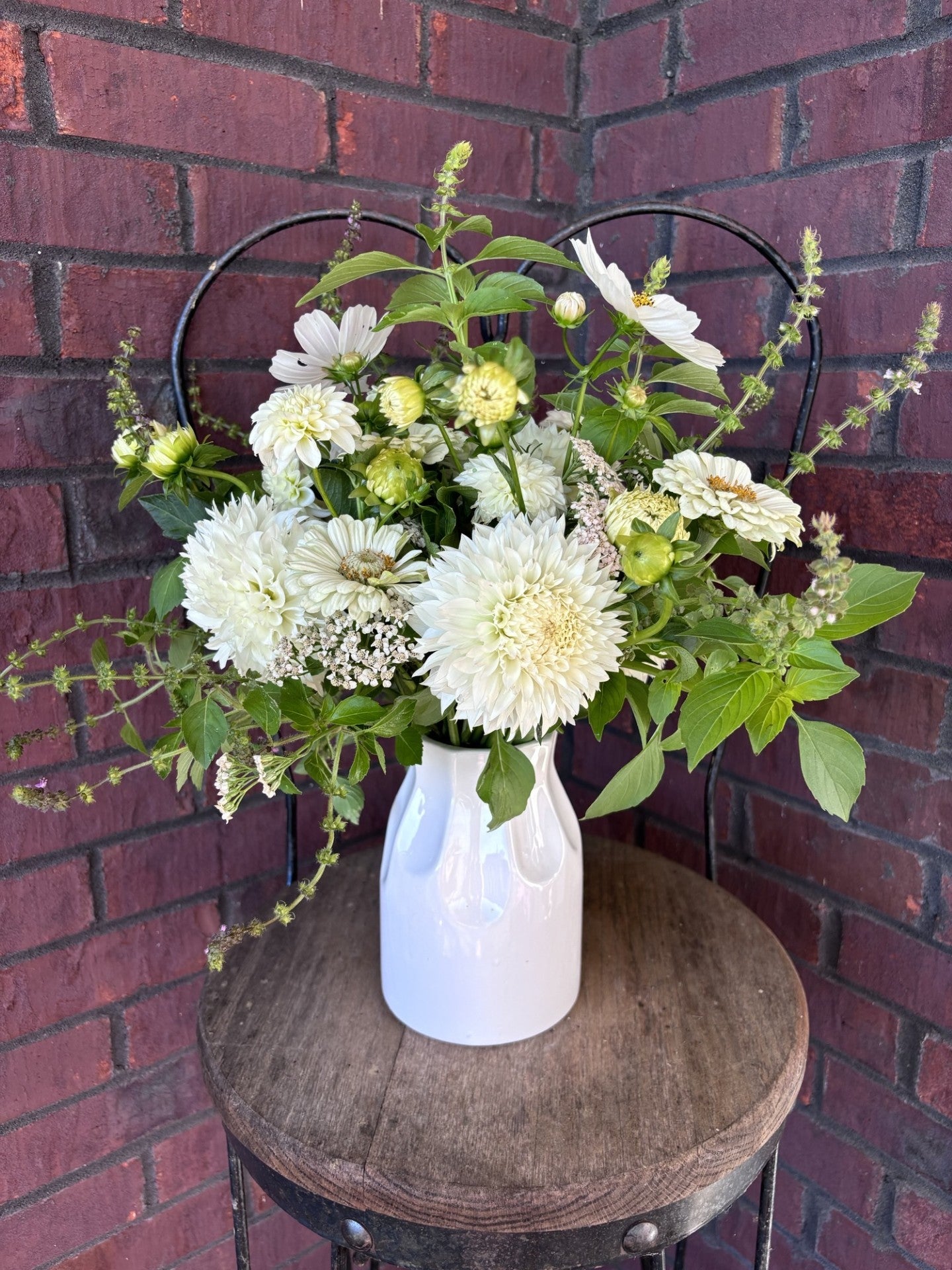 Custom Vase Arrangements (Free Delivery for Orders Over $100)