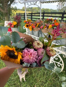 🌼 Vintage French Garden Cart: Bouquet Bar Rental
